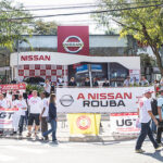Brazilian unions protest during the torch relay
