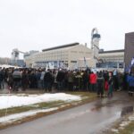 USW local 9700 members locked out of their workplace. Photo: USW