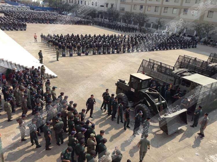 Cambodian riot police preparing