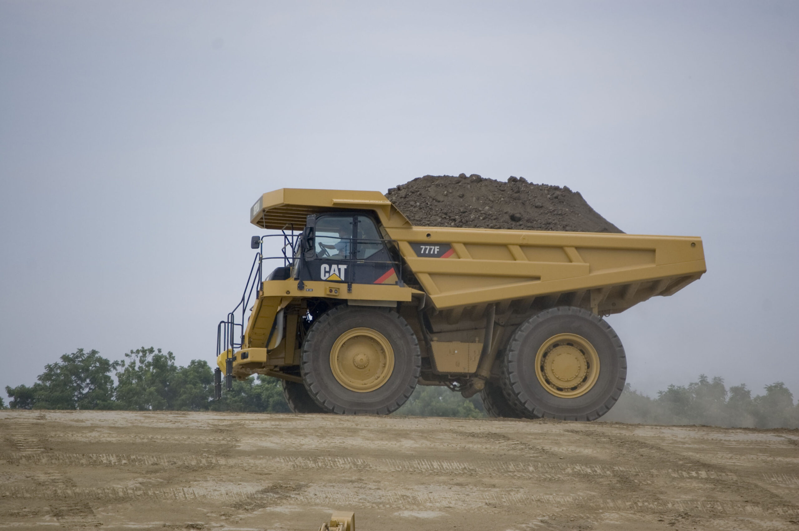 A Caterpillar 777 dump truck. Photo by Shaun Greiner / Wikimedia Commons