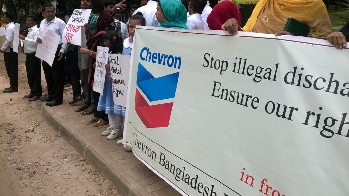 Работники Chevron протестуют против увольнений