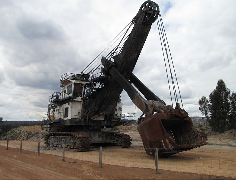 Coal digger at Collie, Australia (photo credit: Wikimedia Commons)