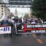 The rain did not stop thousands of Chilean workers from marching against the current pension system, AFP.