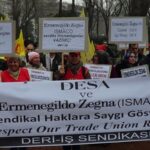 Dans la célèbre rue d'Istanbul, Vali Konağı Caddesi, 150 travailleurs et travailleuses sont rassemblés devant les magasins pour lesquels DESA et ISMACO fabriquent des articles.