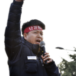 KMWU President KIM Sang Gu speaking at the February 15 rally pledging to support the workers’ struggle against illegitimate restructuring. Photo: Dong-Jun SHIN 