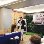 Kemal Ozkan, secretario general adjunto de la IndustriALL en la reunión de los interesados celebrada el 9 de febrero en Quezon City