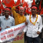 Члены Hind Mazdoor Sabha проводят акцию в рамках всеобщей забастовки
