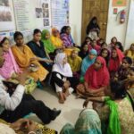 Les travailleurs d’Habib Fashions à Dhaka, au Bangladesh, se sont réunis dans les locaux de la SGSF après avoir appris la fermeture de l’usine.