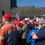 À Duisburg, siège des plus grandes aciéries de ThyssenKrupp, 16.000 sidérurgistes sont venus montrer qu’ils sont unis solidairement pour une industrie sidérurgique forte en Europe et en Allemagne et qu’ils n’accepteront pas une désindustrialisation de l’Europe. Le 11 avril 2016.