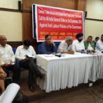 Les centrales syndicales annoncent la grève générale à une conférence de presse conjointe à Delhi