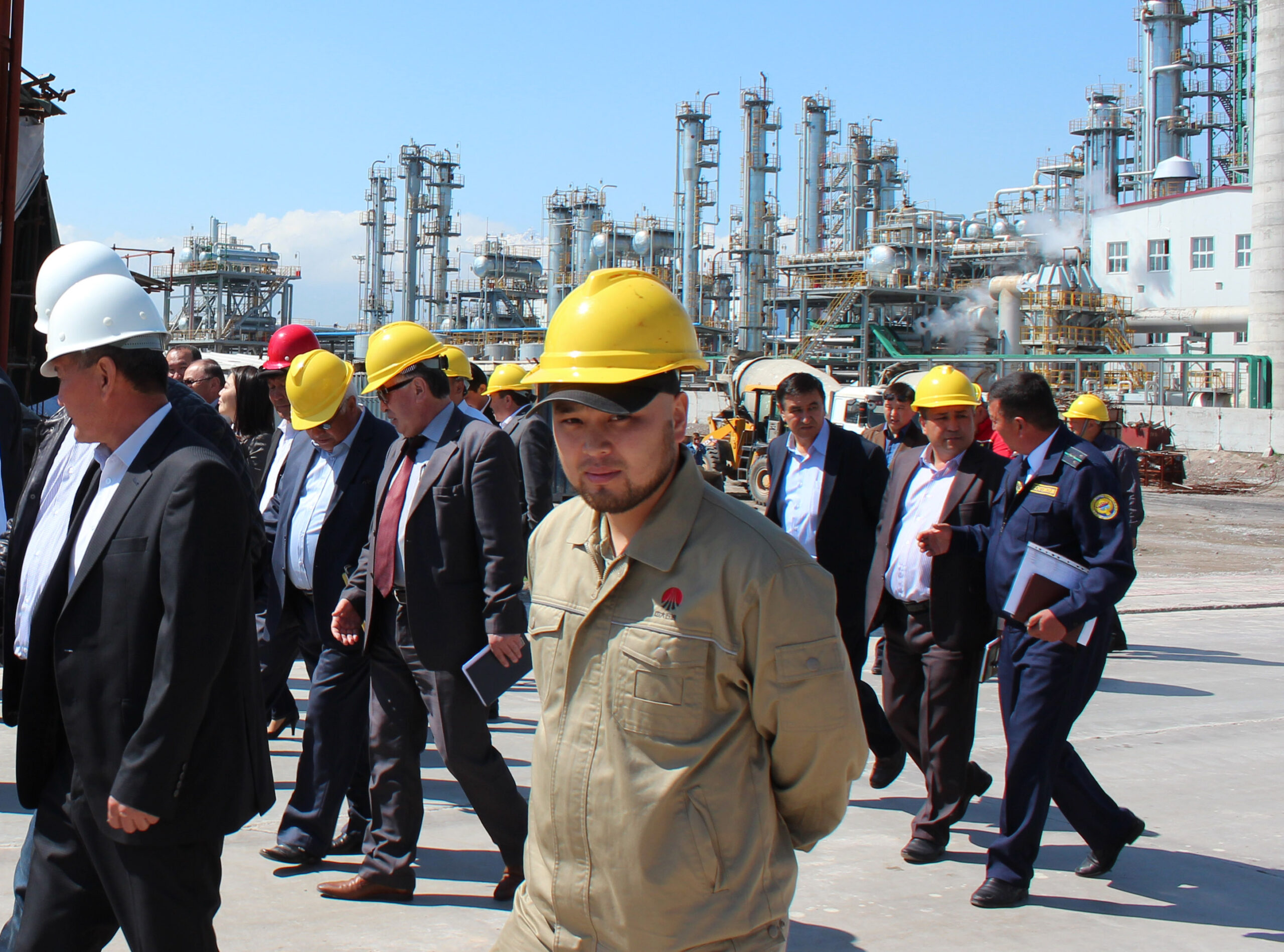 Zhanaydar Ahmetov, chairman of the local branch of IndustriALL affiliate, the Mining and Metallurgy Trade Union of Kyrgyzstan has been fired without any reason. His union is busted by Chinese-owned oil company Zhongda.