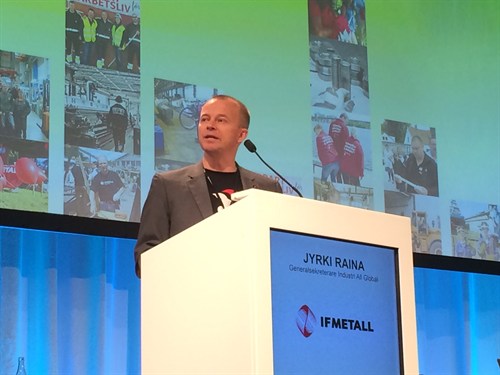 Jyrki Raina, Secretario General de IndustriALL, se dirige al Congreso de IF Metall