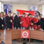 Birlesik Metal-Is a annoncé son intention de partir en grève lors d’une conférence de presse.