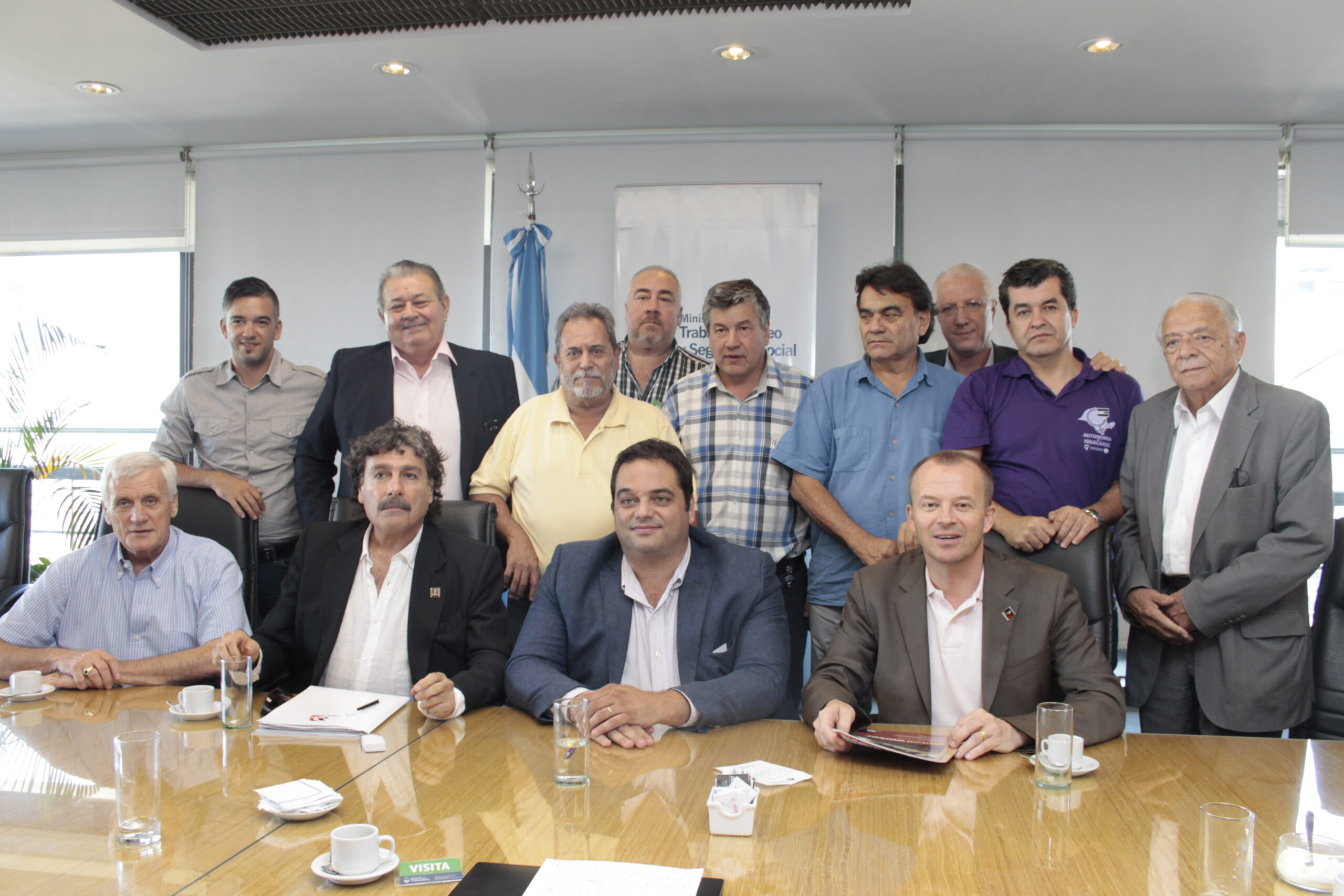 IndustriALL general secretary Jyrki Raina warned labour minister Jorge Triaca not to weaken labour laws and social protection in the economic downturn.