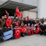 A l’extérieur de l’usine à Tuzla, en Turquie.