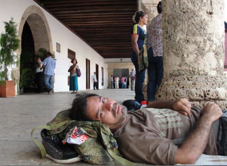 Rubén on hunger strike, before being brought to hospital. 