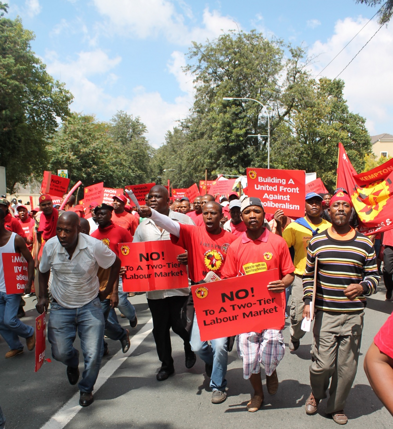 Photo prise plus tôt cette année et illustrant la longue campagne du NUMSA contre les courtiers en main-d’œuvre.