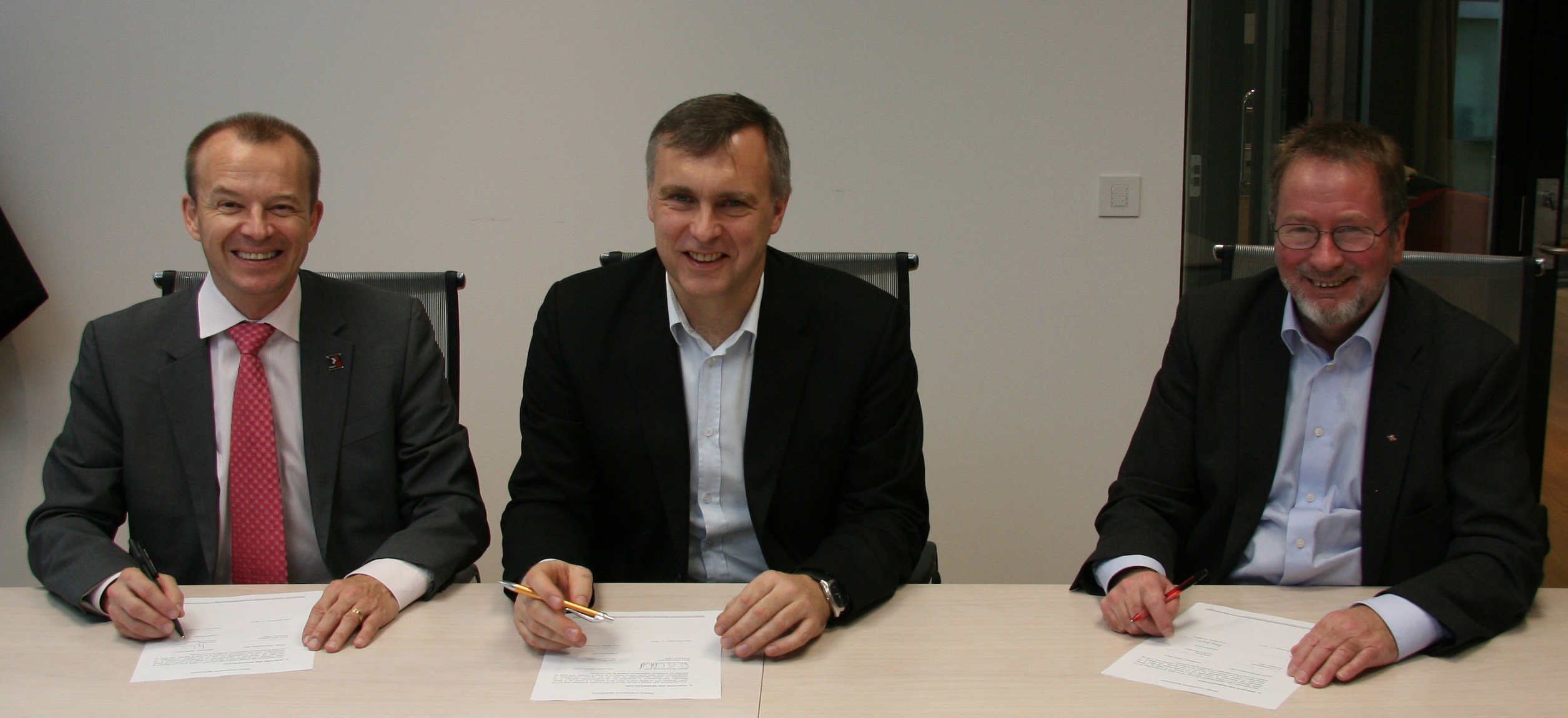 Signature de l'ACM avec Norske Skog et Fellesborbundet