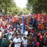 200 000 workers rally in Dehli, India.