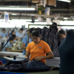 Travailleuse de l’usine de confection Yes, à Rangoun, au Myanmar